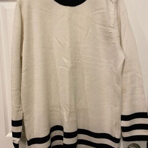 GUC Liz Claiborne Women’s Cream and Black Striped Sweater